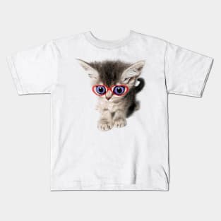 kitten big eyes heart bezel Kids T-Shirt